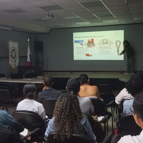 Charla de Grupo Certilift en la Universidad de Panamá, foto 4